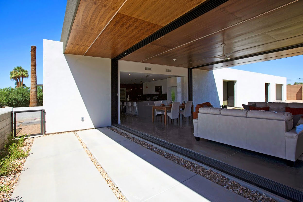 An Open Plan Contemporary Home Built on a Vacant Lot in Phoenix, Arizona by The Ranch Mine (5)