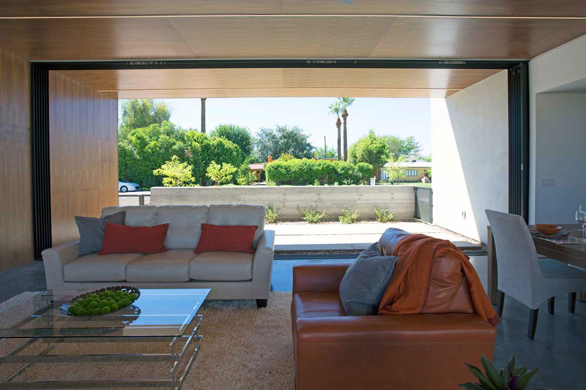 An Open Plan Contemporary Home Built on a Vacant Lot in Phoenix, Arizona by The Ranch Mine (7)