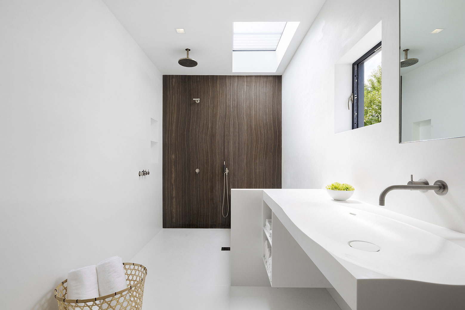 An Unconventional and Stylish Modern Home for an Extended Family in Flushing by O’Neill Rose Architects (13)