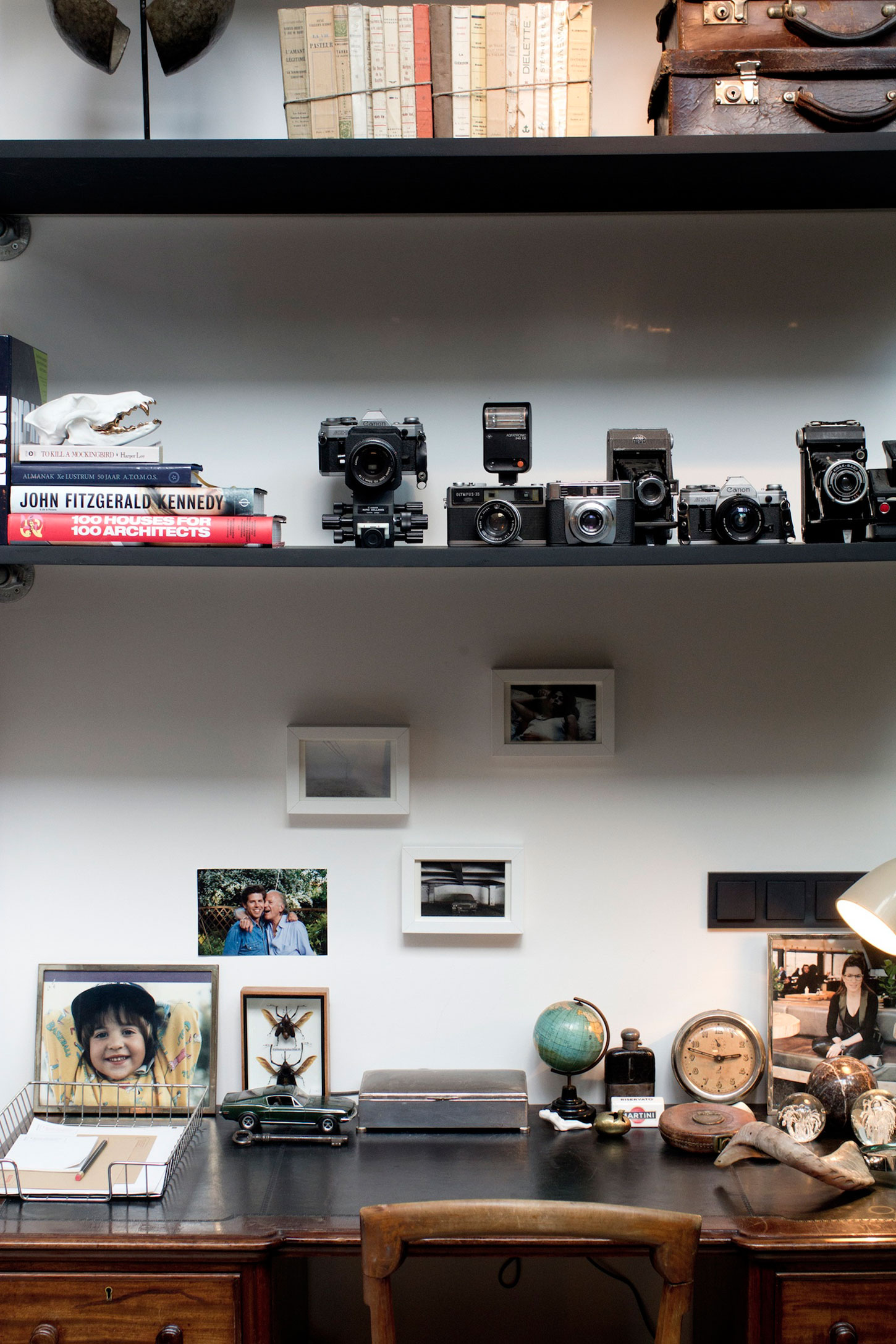 An Unused Garage Transformed into an Eclectic and Spacious Home in Amsterdam by Bricks Amsterdam (18)