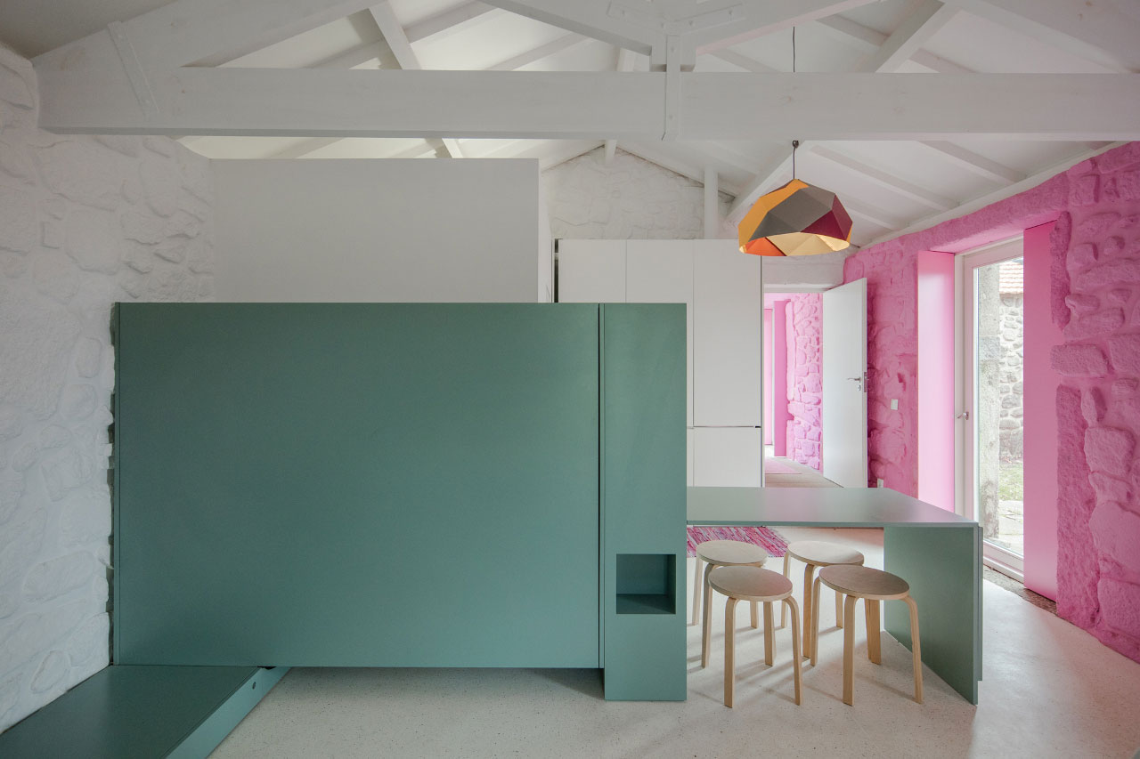 A 17th-Century Home Becomes a Surprising Contemporary House in Linhares, Portugal by Escritório de Arquitetos (18)
