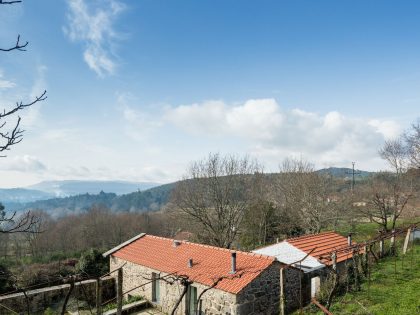 A 17th-Century Home Becomes a Surprising Contemporary House in Linhares, Portugal by Escritório de Arquitetos (3)