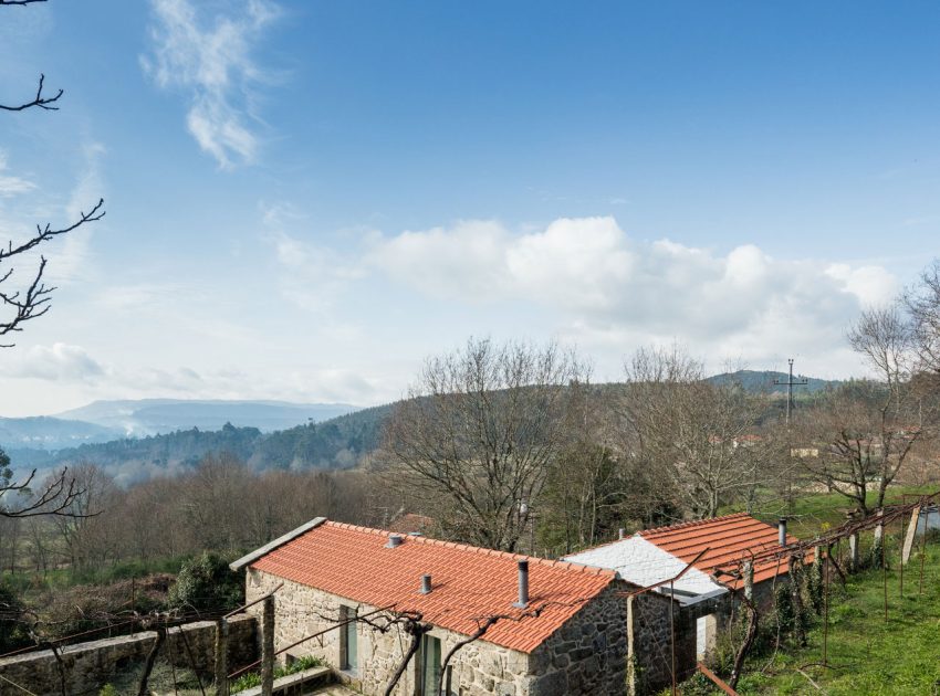 A 17th-Century Home Becomes a Surprising Contemporary House in Linhares, Portugal by Escritório de Arquitetos (3)