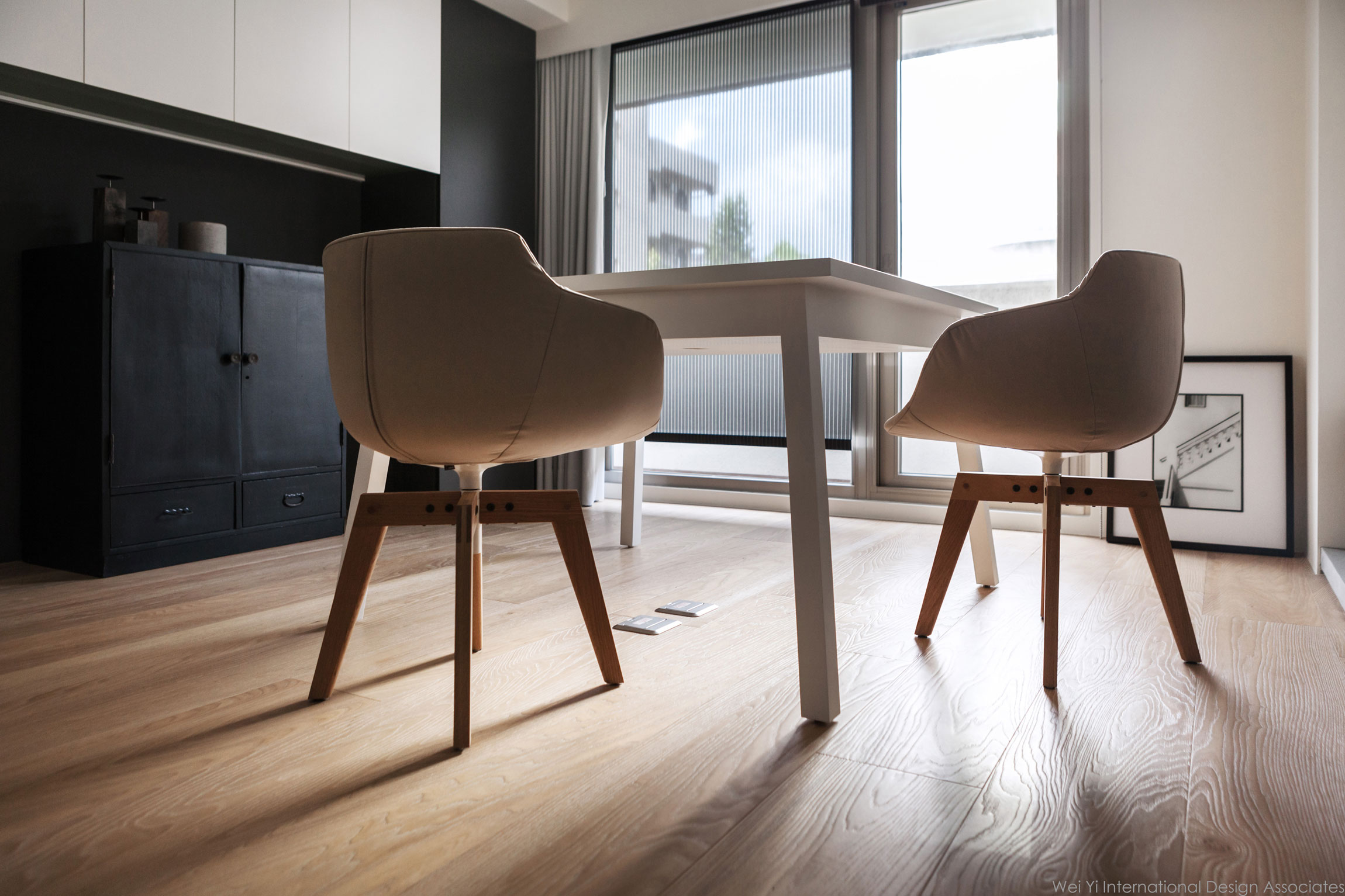 A 30-Year-Old Apartment Becomes an Elegant and Warm Home in Taipei, Taiwan by Wei Yi International Design Associates (15)