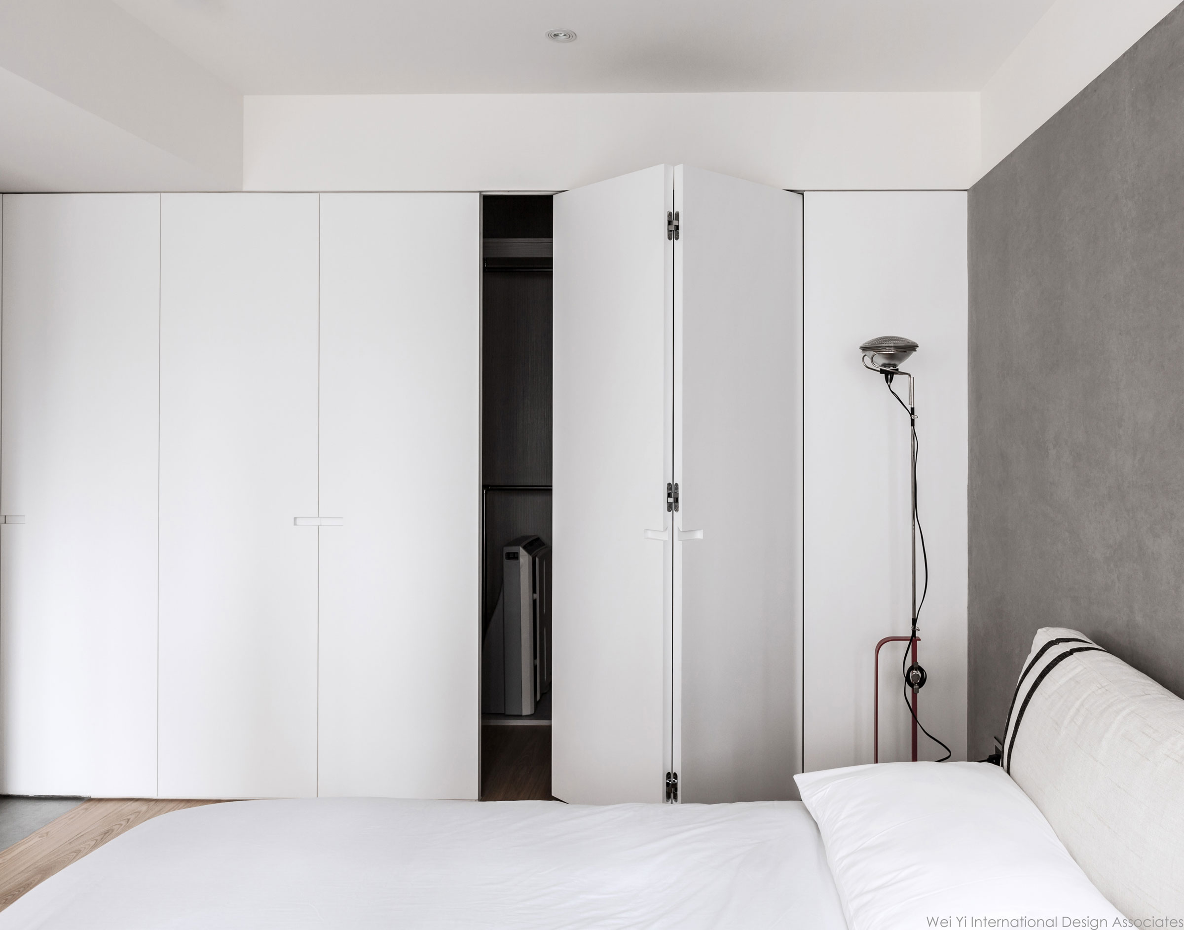 A 30-Year-Old Apartment Becomes an Elegant and Warm Home in Taipei, Taiwan by Wei Yi International Design Associates (20)