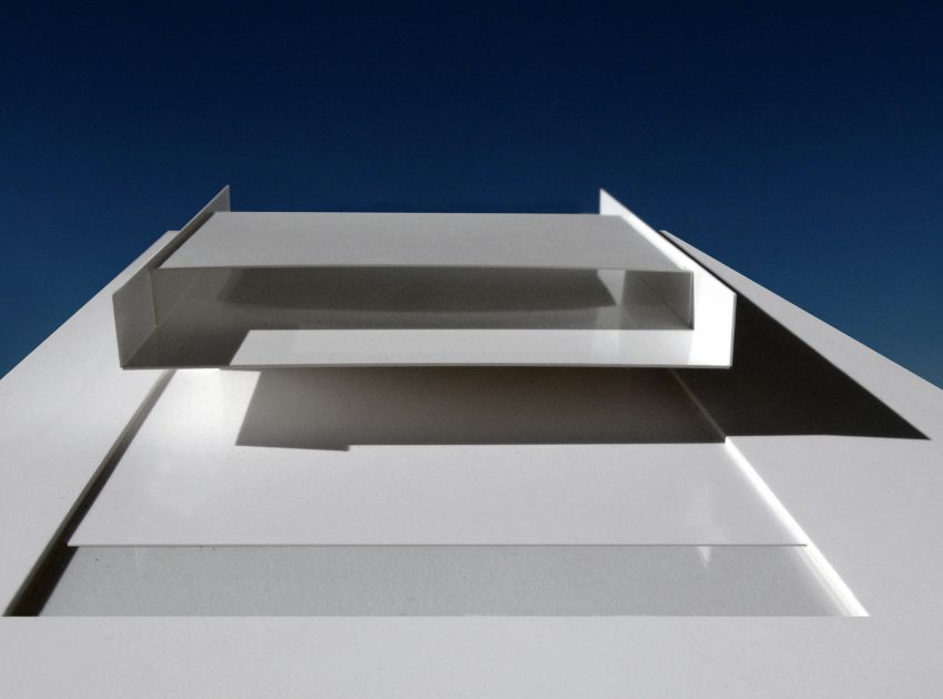 A Beautiful Contemporary House with Pool and Roof Terrace in Madrid, Spain by Fran Silvestre Arquitectos (33)