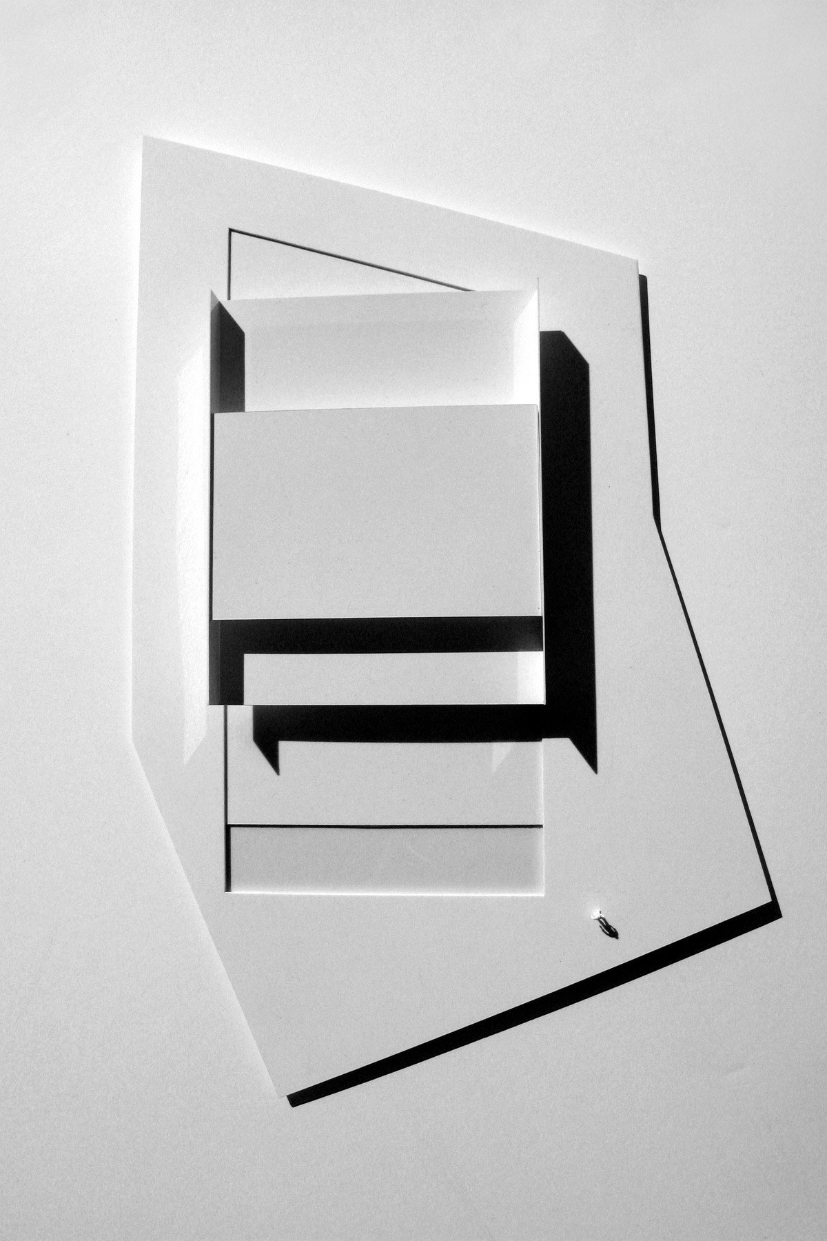 A Beautiful Contemporary House with Pool and Roof Terrace in Madrid, Spain by Fran Silvestre Arquitectos (35)