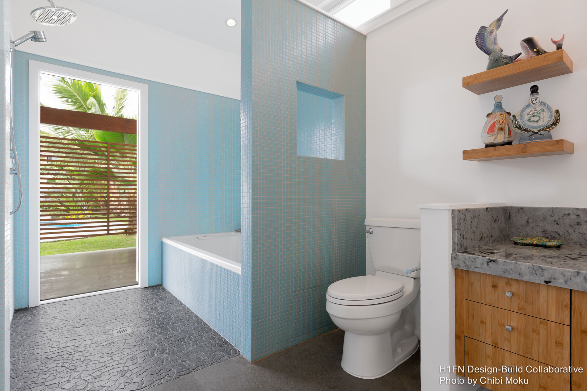 A Beautiful Modern Beach House with a Unique Twist in Kailua, Hawaii by H1+FN Design Build Collaborative (11)