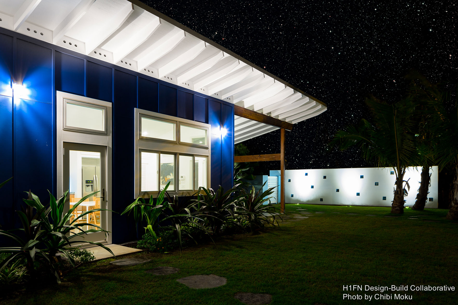 A Beautiful Modern Beach House with a Unique Twist in Kailua, Hawaii by H1+FN Design Build Collaborative (13)