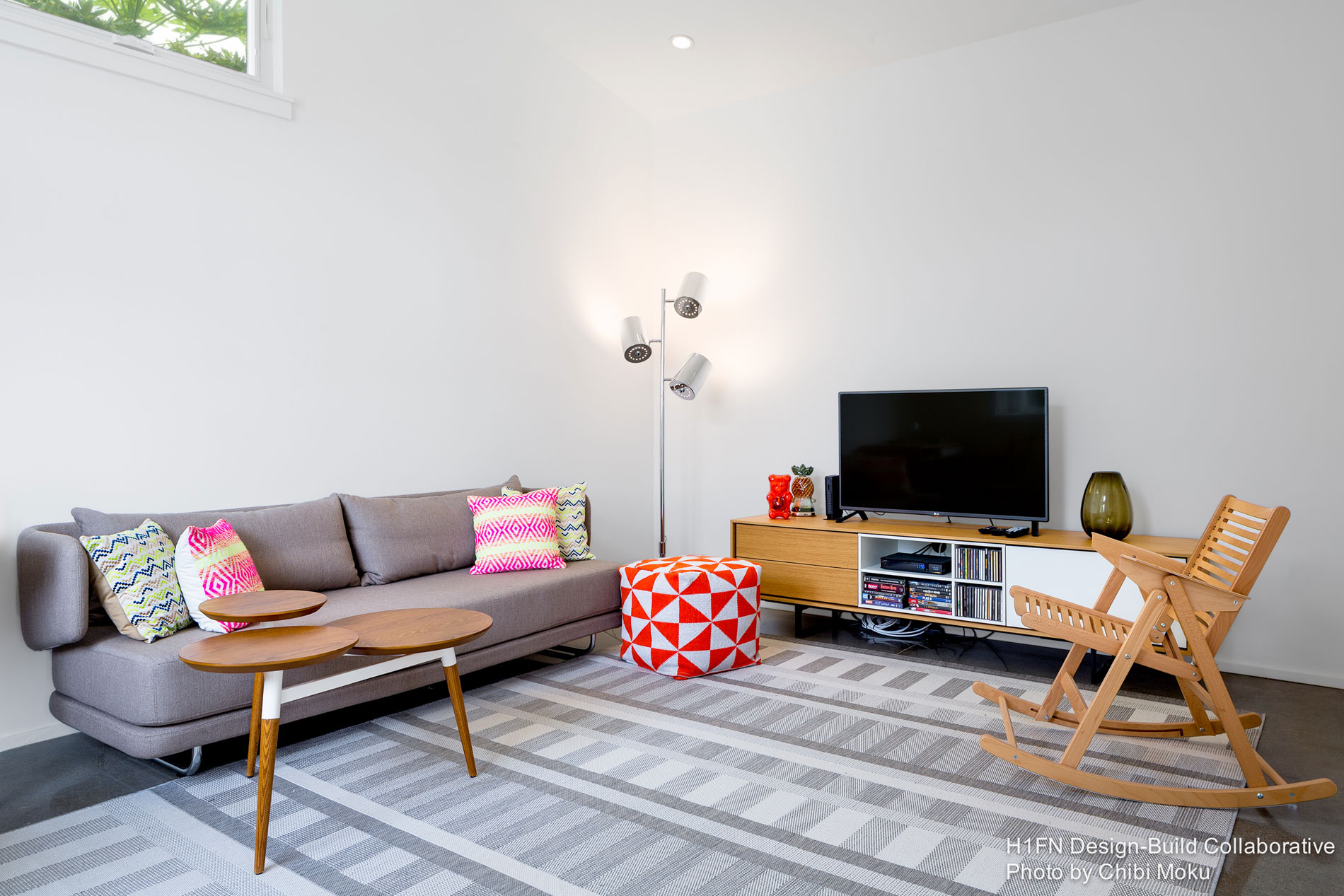 A Beautiful Modern Beach House with a Unique Twist in Kailua, Hawaii by H1+FN Design Build Collaborative (7)