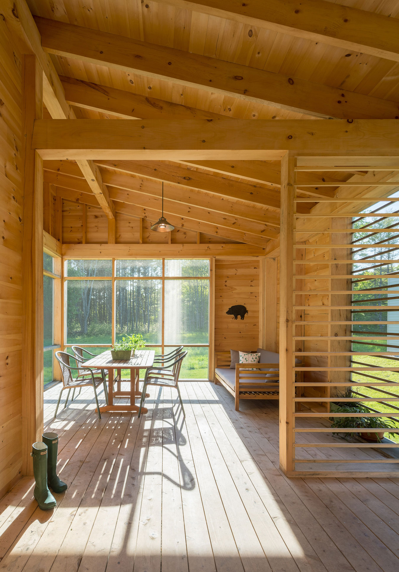 A Breathtaking Contemporary Home Nestled on a Bluff Overlooking the Cousins River in Maine by GO Logic (8)