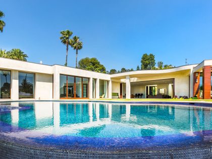 A Breathtaking Contemporary Home with Stylish Interiors in Beverly Hills, California by Gabbay Architects (1)