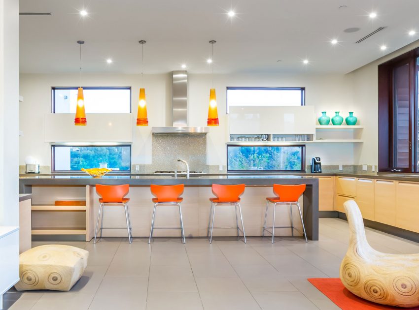 A Breathtaking Contemporary Home with Stylish Interiors in Beverly Hills, California by Gabbay Architects (13)