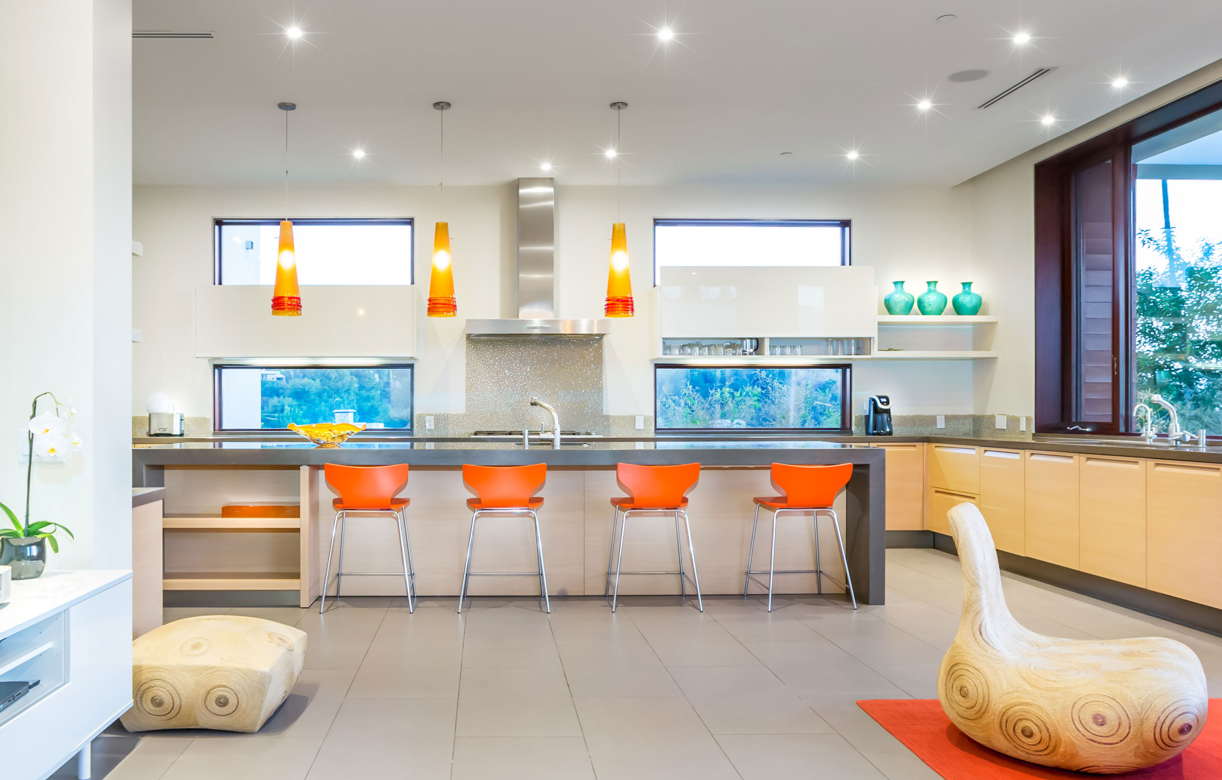 A Breathtaking Contemporary Home with Stylish Interiors in Beverly Hills, California by Gabbay Architects (13)