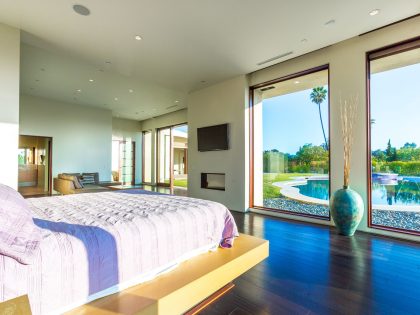 A Breathtaking Contemporary Home with Stylish Interiors in Beverly Hills, California by Gabbay Architects (23)