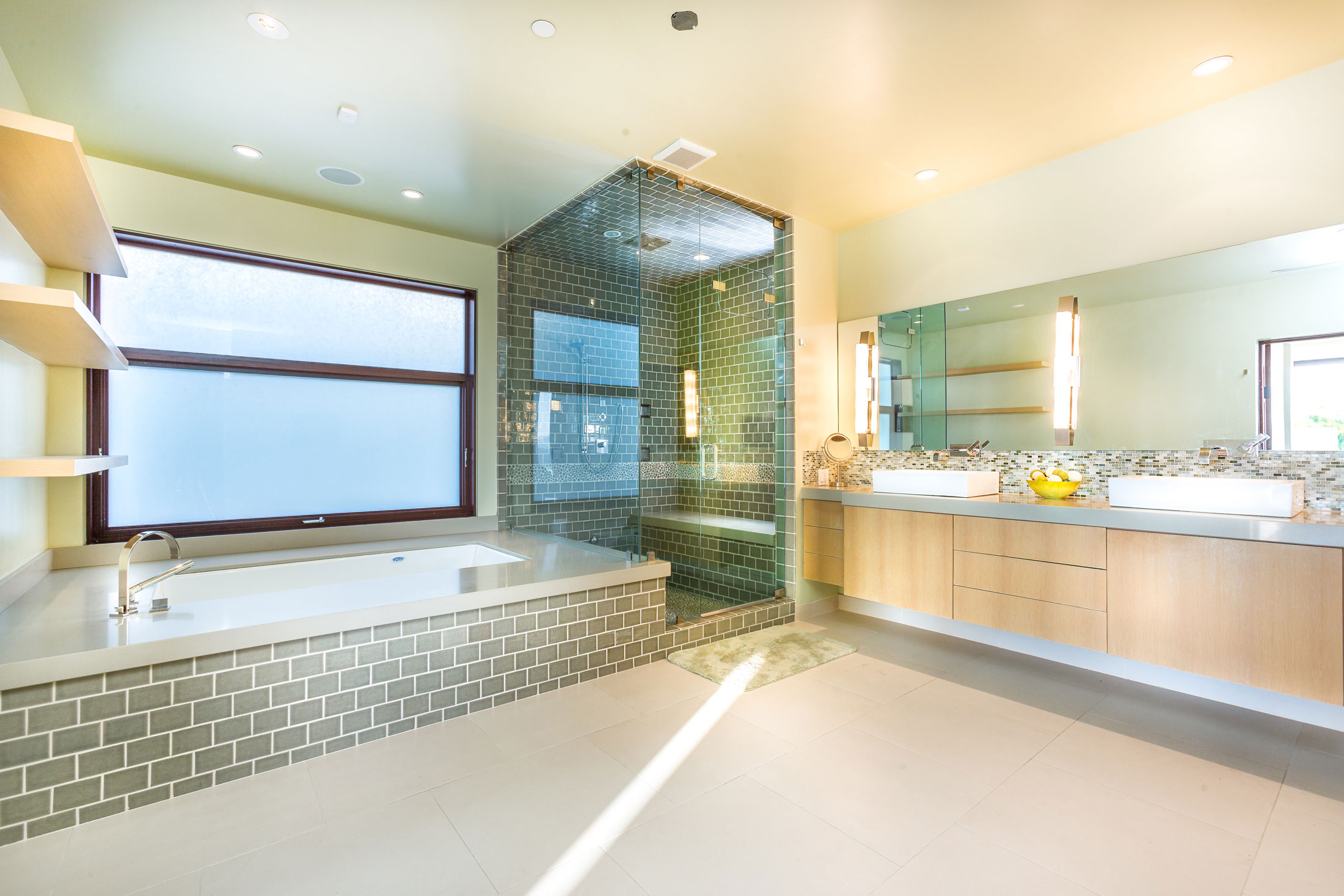 A Breathtaking Contemporary Home with Stylish Interiors in Beverly Hills, California by Gabbay Architects (28)