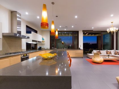 A Breathtaking Contemporary Home with Stylish Interiors in Beverly Hills, California by Gabbay Architects (37)