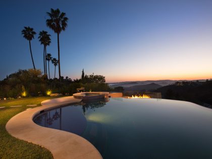 A Breathtaking Contemporary Home with Stylish Interiors in Beverly Hills, California by Gabbay Architects (44)