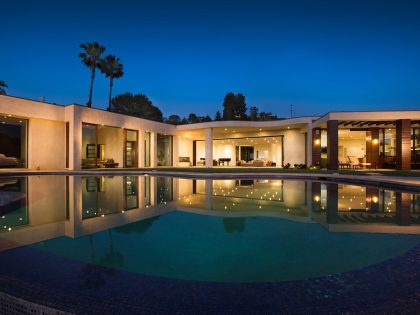 A Breathtaking Contemporary Home with Stylish Interiors in Beverly Hills, California by Gabbay Architects (45)