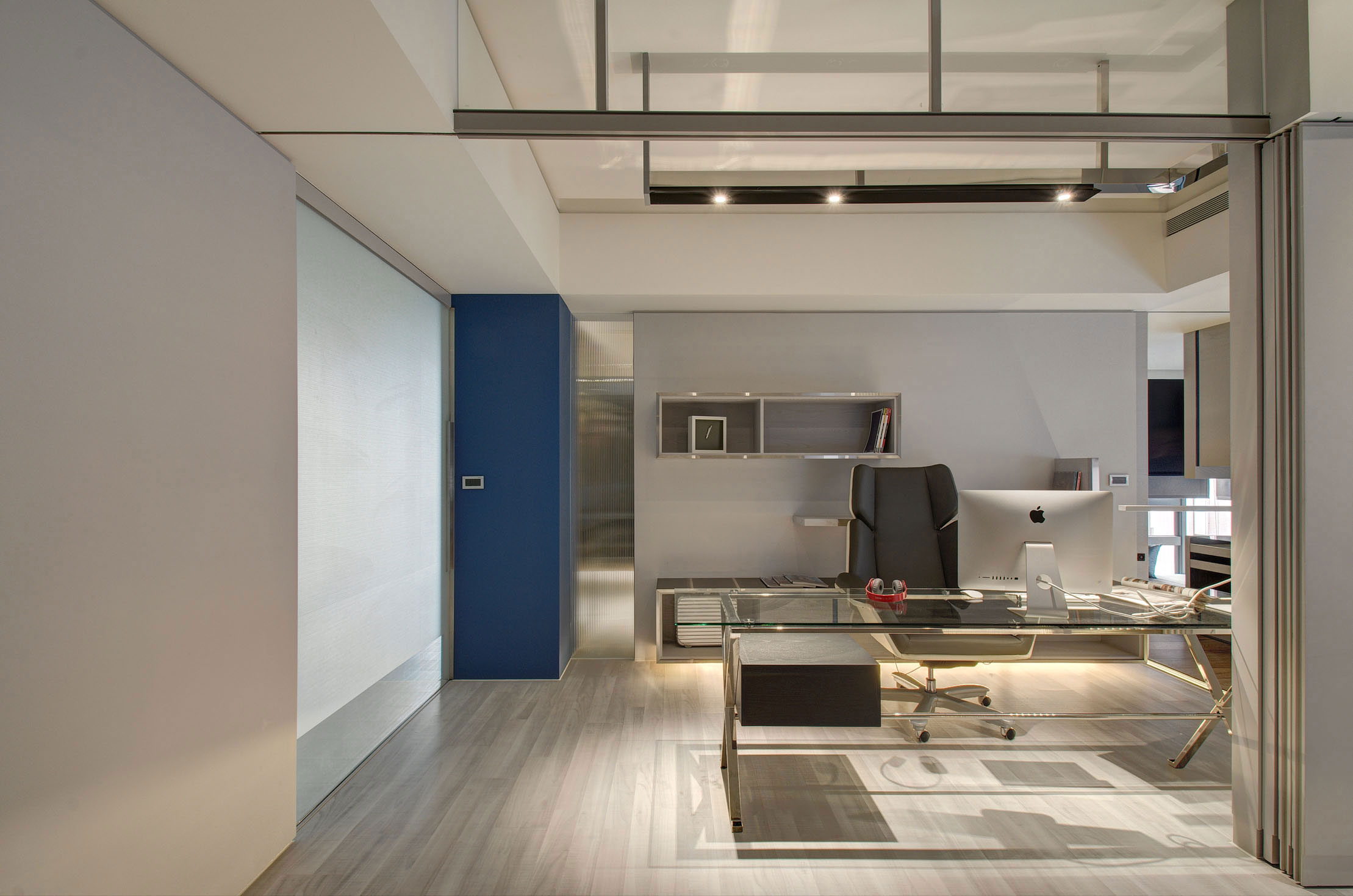 A Bright Contemporary Home for a Young Couple and Their Children in Taichung City by Taipei Base Design Center (16)