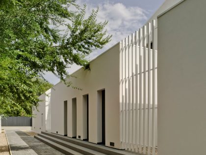 A Bright Modern House with Lots of White in Albacete, Spain by Colectivo Du Arquitectura (5)