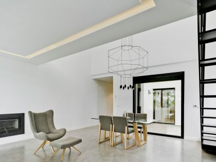 A Bright Modern House with Lots of White in Albacete, Spain by Colectivo Du Arquitectura (7)