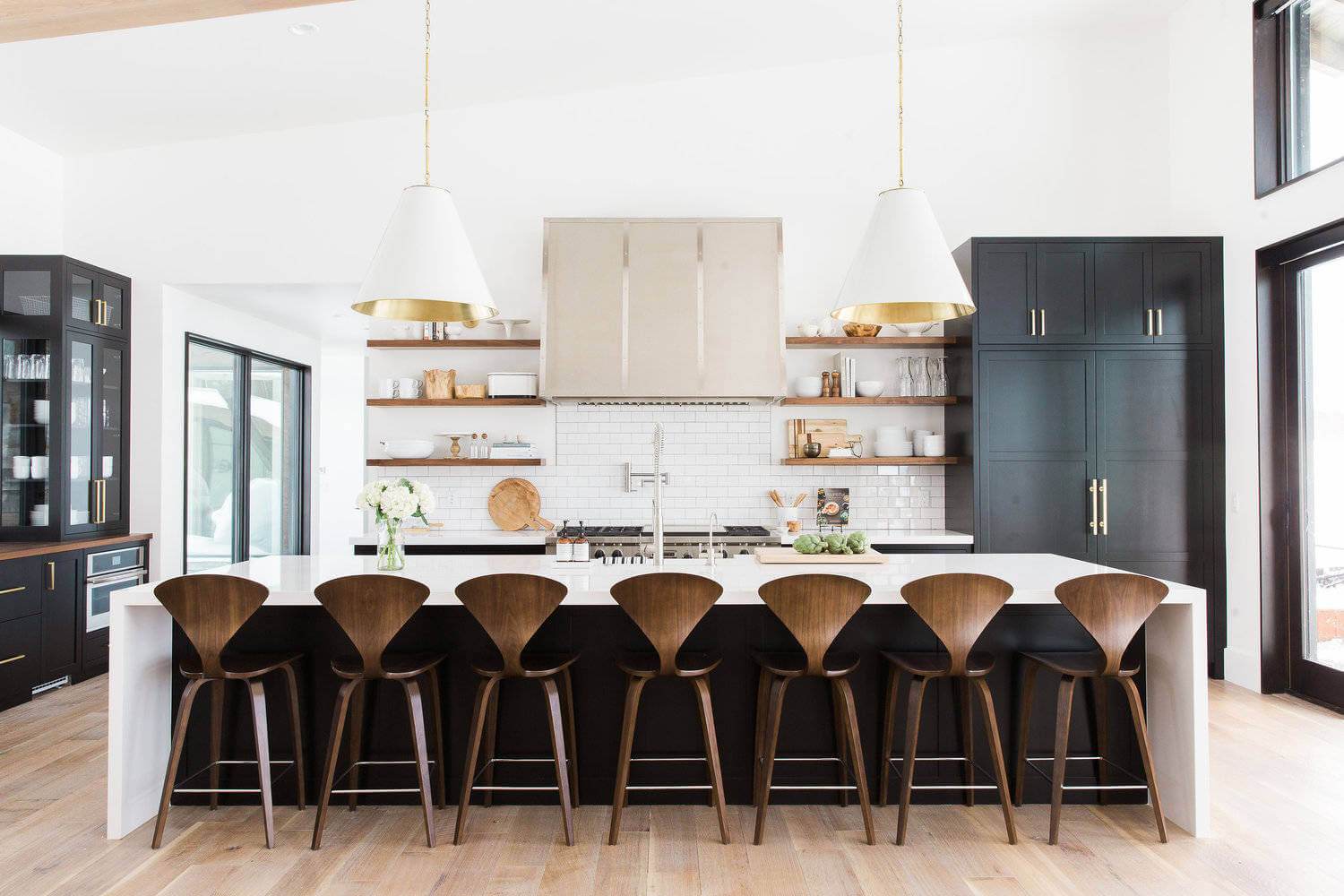 A Bright Modern Mountain Home Drenched in Rustic Décor in Park City, Utah by Studio McGee (10)