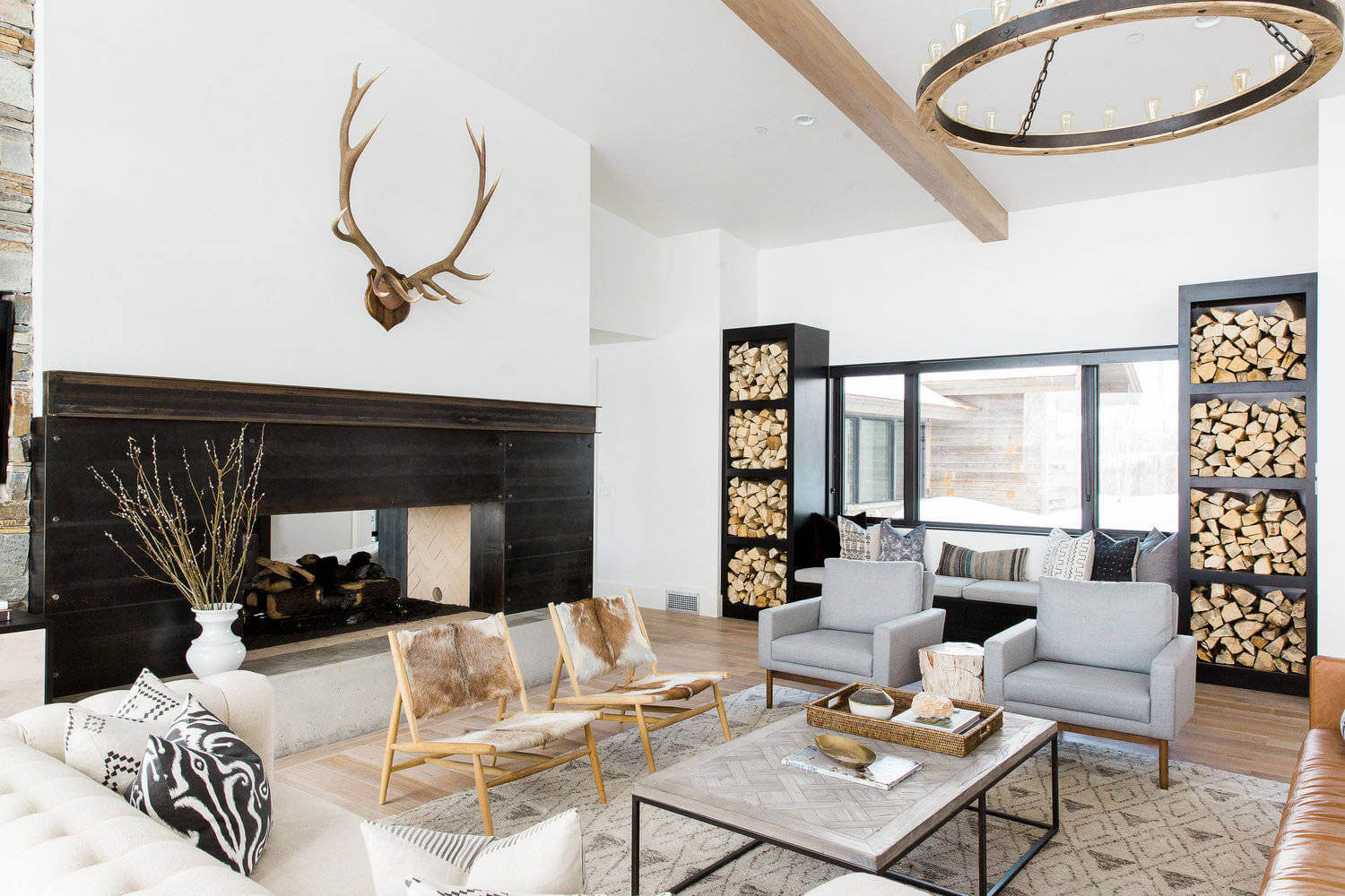 A Bright Modern Mountain Home Drenched in Rustic Décor in Park City, Utah by Studio McGee (5)