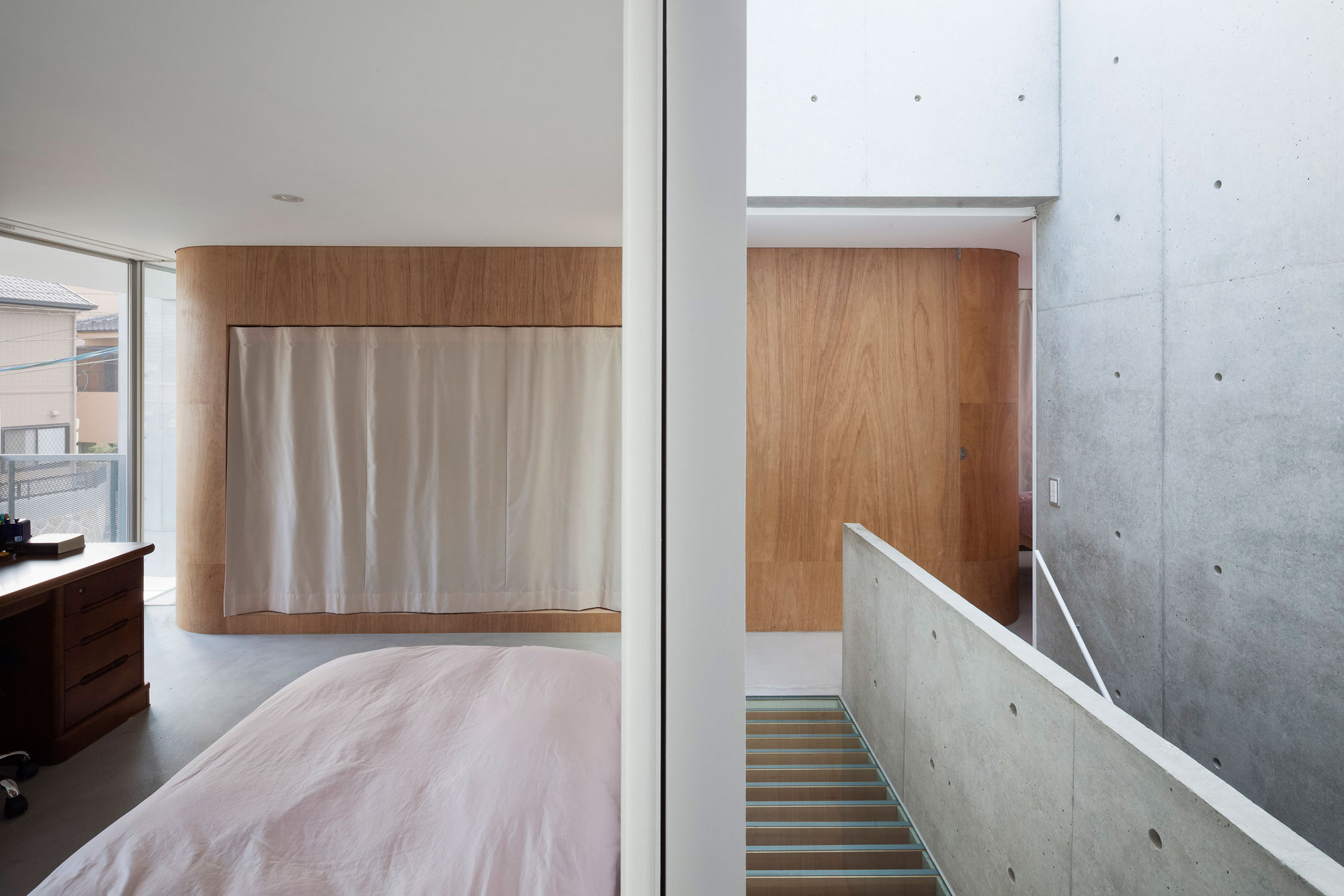 A Bright and Airy Concrete Home for Family of Three in Hiroshima Prefecture by Yutaka Yoshida Architect & Associates (12)