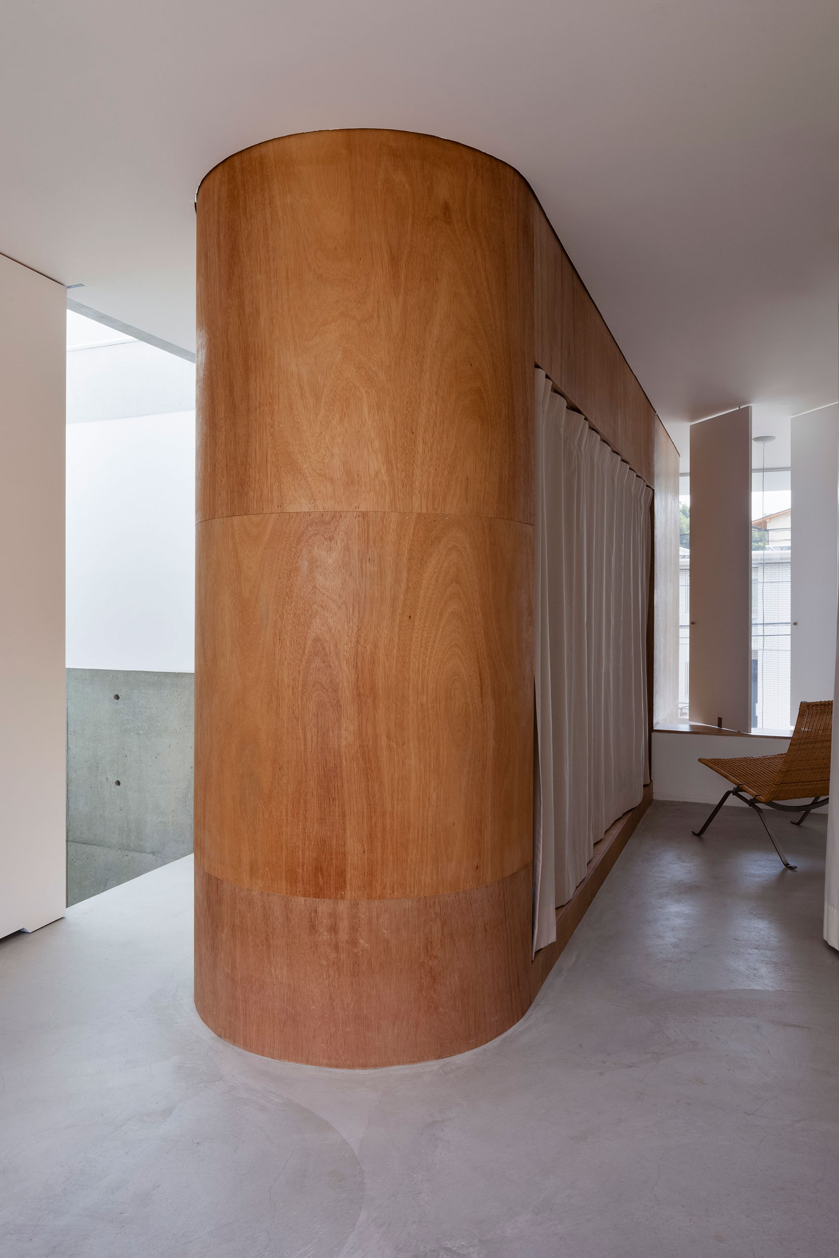 A Bright and Airy Concrete Home for Family of Three in Hiroshima Prefecture by Yutaka Yoshida Architect & Associates (13)