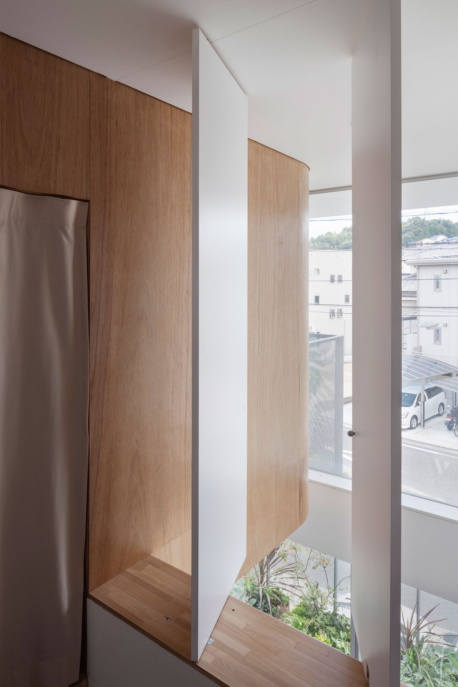 A Bright and Airy Concrete Home for Family of Three in Hiroshima Prefecture by Yutaka Yoshida Architect & Associates (14)