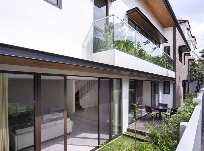 A Bright and Airy Contemporary Home with Elegant Interiors in Singapore by ADX Architects (2)