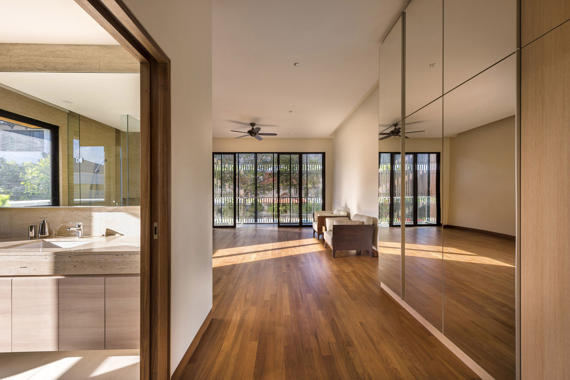 A Bright and Airy Contemporary Home with Elegant Interiors in Singapore by ADX Architects (6)