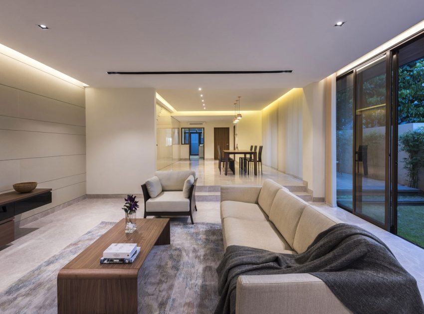 A Bright and Airy Contemporary Home with Elegant Interiors in Singapore by ADX Architects (8)