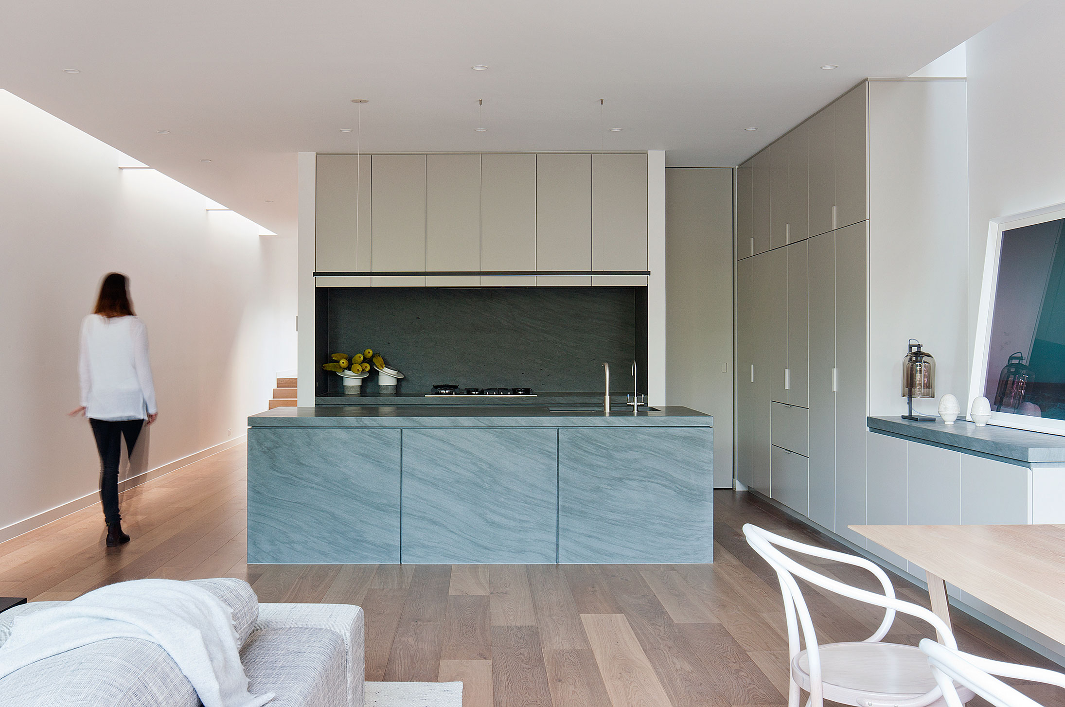 A Bright and Elegant Home with Luxurious Details in Melbourne, Australia by Robson Rak Architects (13)