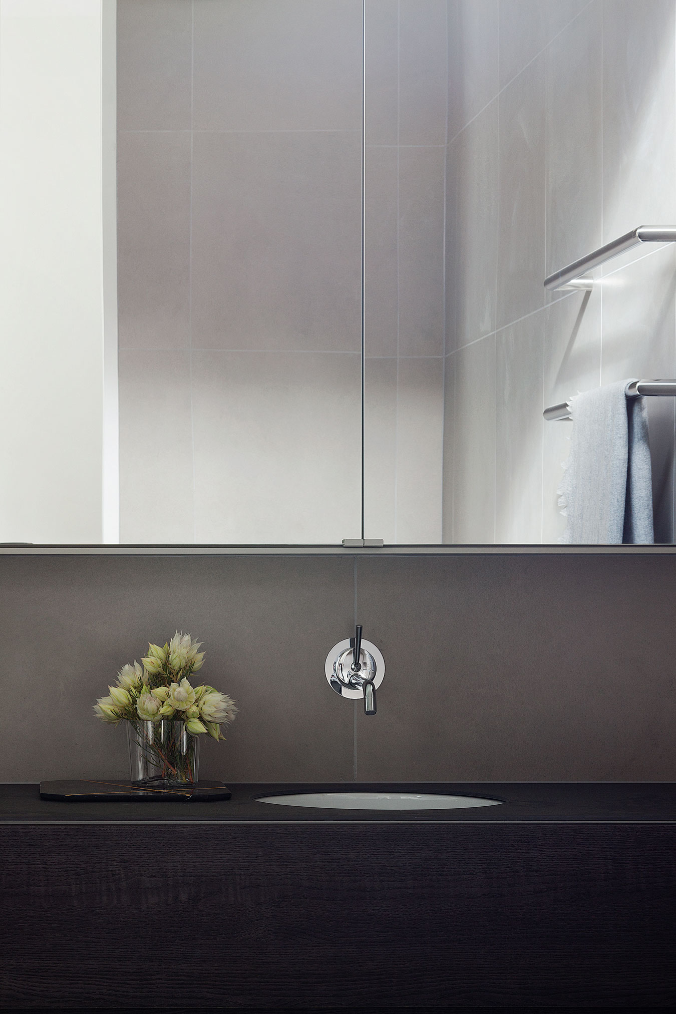 A Bright and Elegant Home with Luxurious Details in Melbourne, Australia by Robson Rak Architects (25)