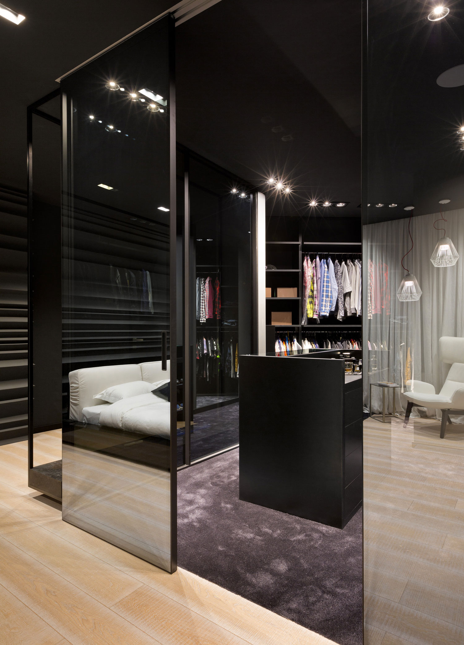 A Bright and Vibrant Apartment Plays with Black and White Accents in Kiev, Ukraine by Lera Katasonova (22)