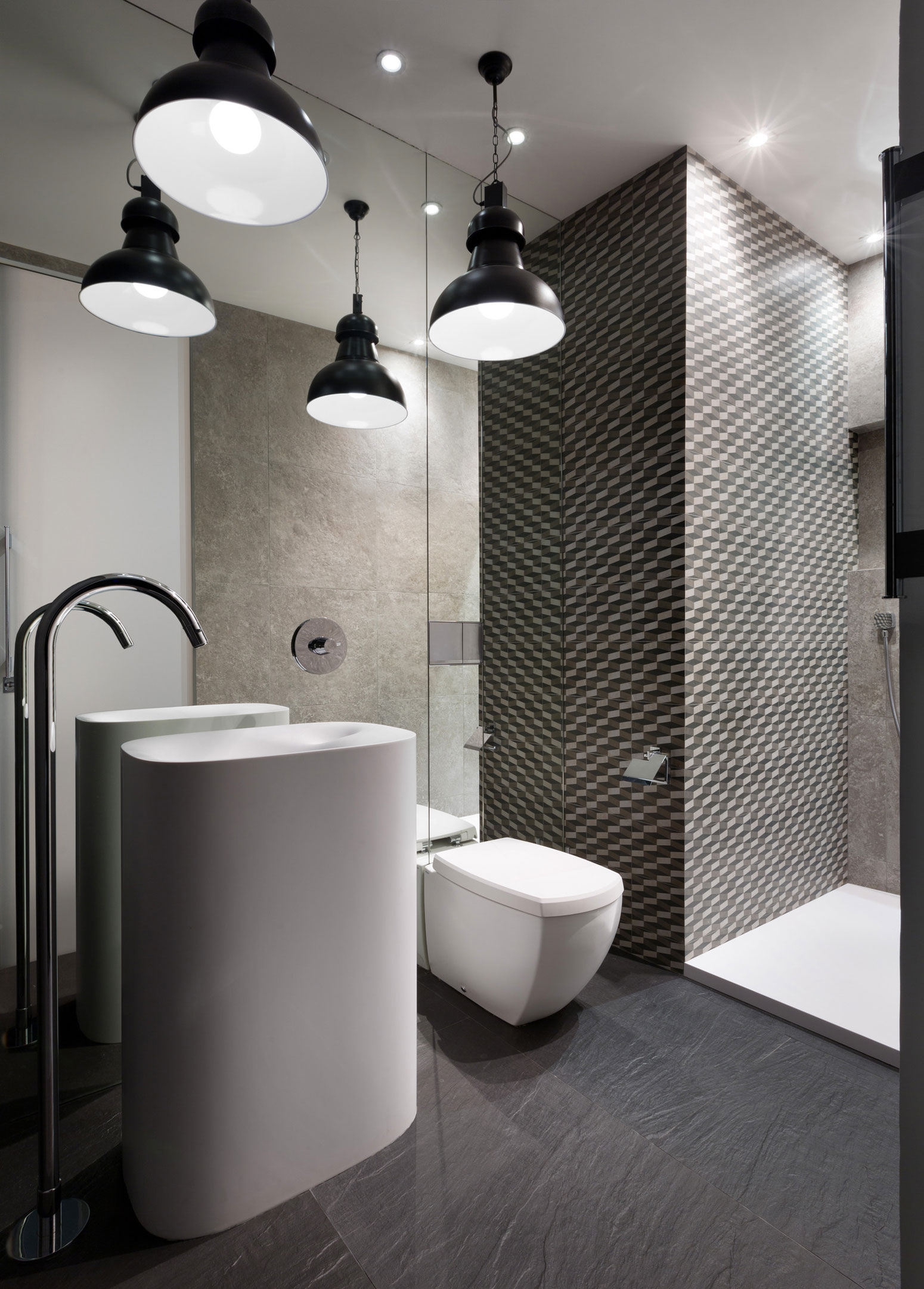 A Bright and Vibrant Apartment Plays with Black and White Accents in Kiev, Ukraine by Lera Katasonova (30)