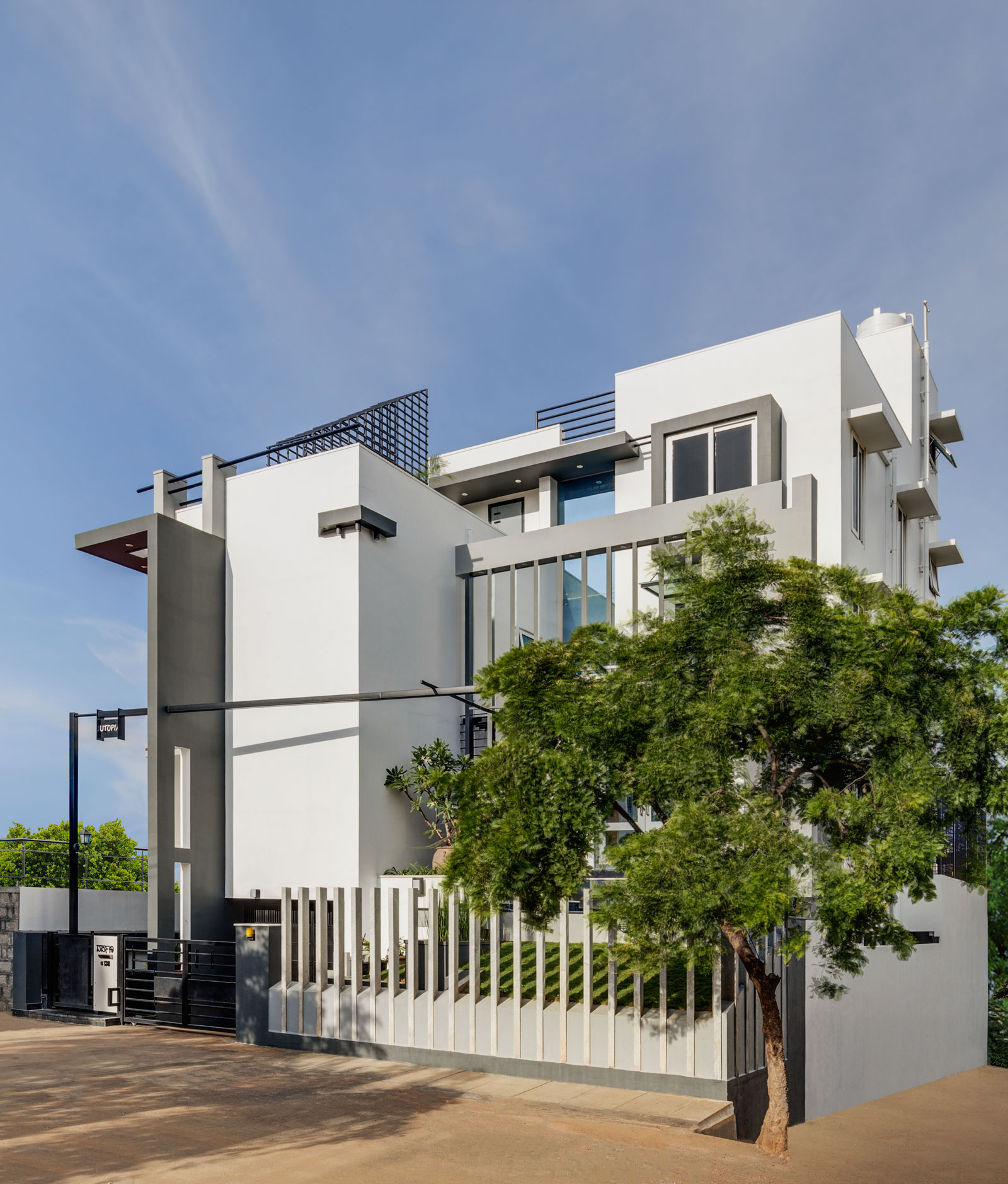 A Bright and Warm Modern Home with Lots of Yellow and White in Nagarbhavi, India by Ashwin Architects (2)