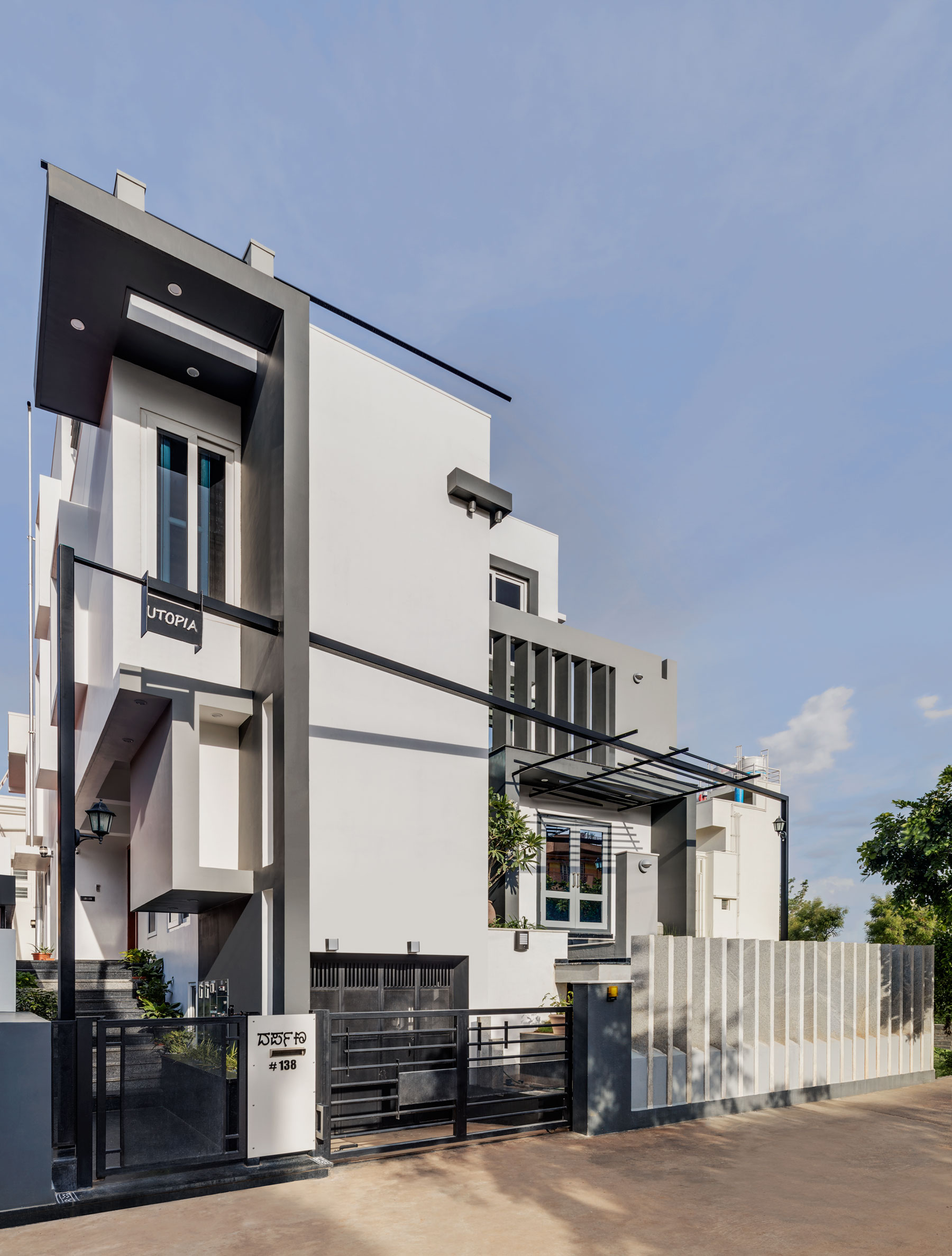 A Bright and Warm Modern Home with Lots of Yellow and White in Nagarbhavi, India by Ashwin Architects (3)