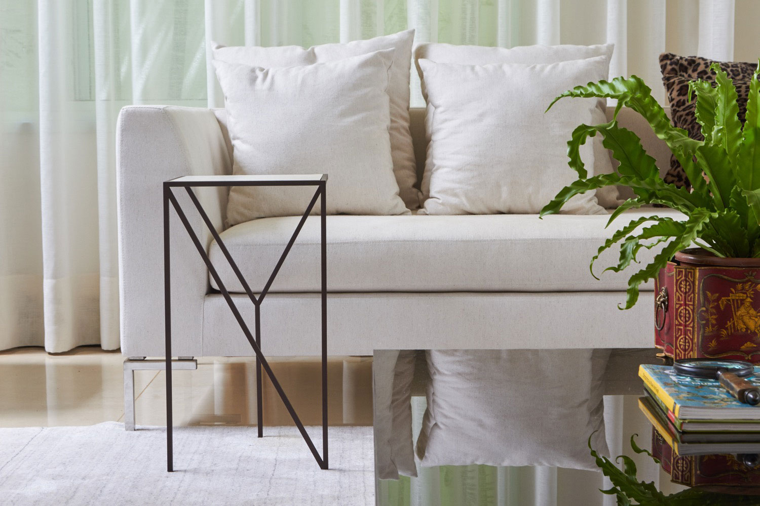 A Charming Contemporary Home with Plenty of Character in São Jose do Rio Preto, Brazil by Piloni Architecture (13)