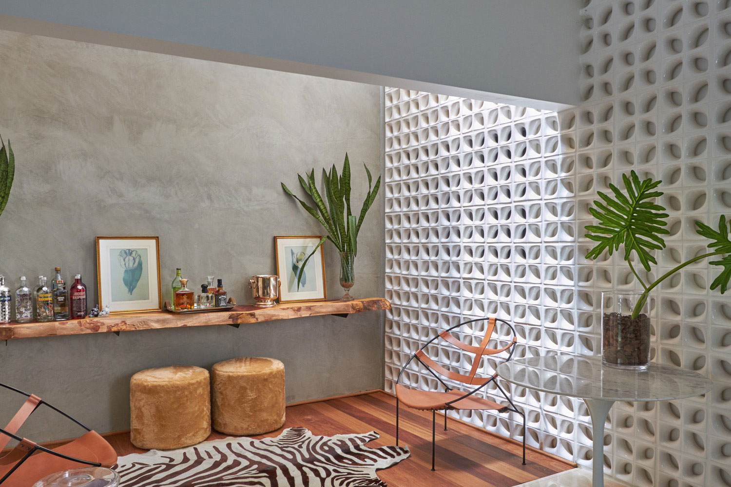 A Charming Contemporary Home with Plenty of Character in São Jose do Rio Preto, Brazil by Piloni Architecture (14)