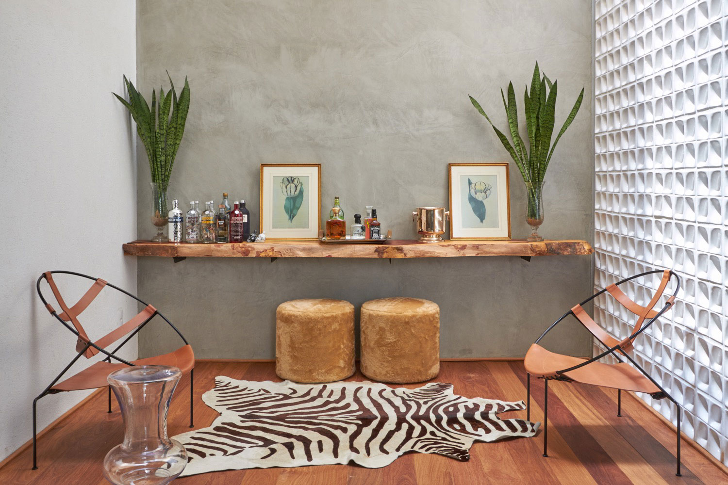 A Charming Contemporary Home with Plenty of Character in São Jose do Rio Preto, Brazil by Piloni Architecture (15)