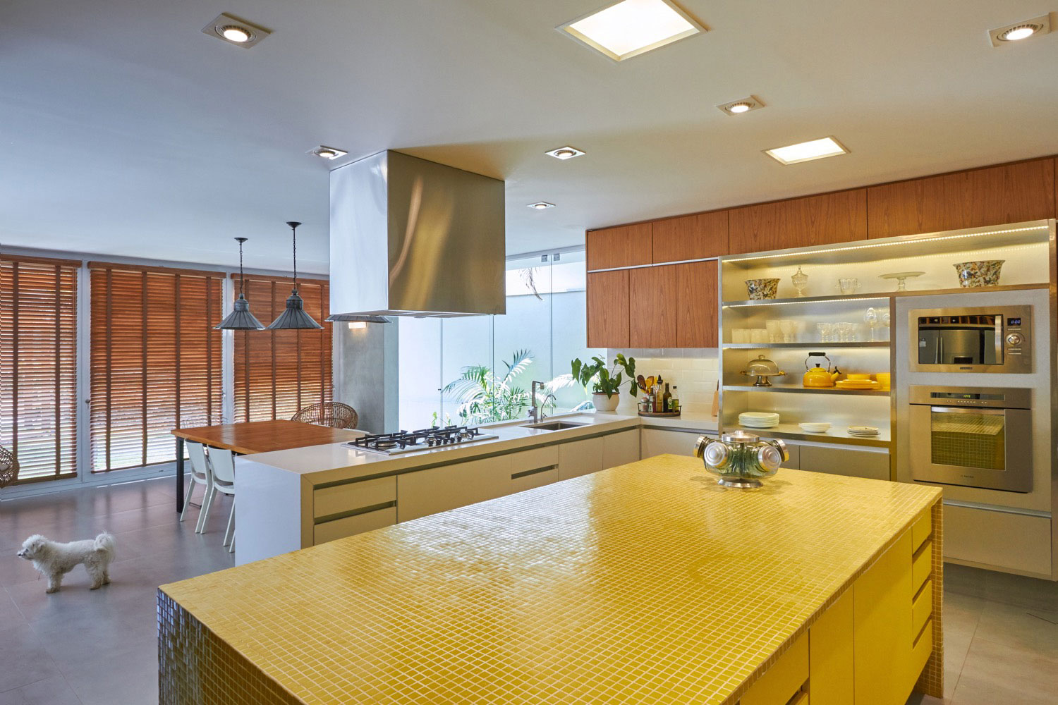 A Charming Contemporary Home with Plenty of Character in São Jose do Rio Preto, Brazil by Piloni Architecture (18)