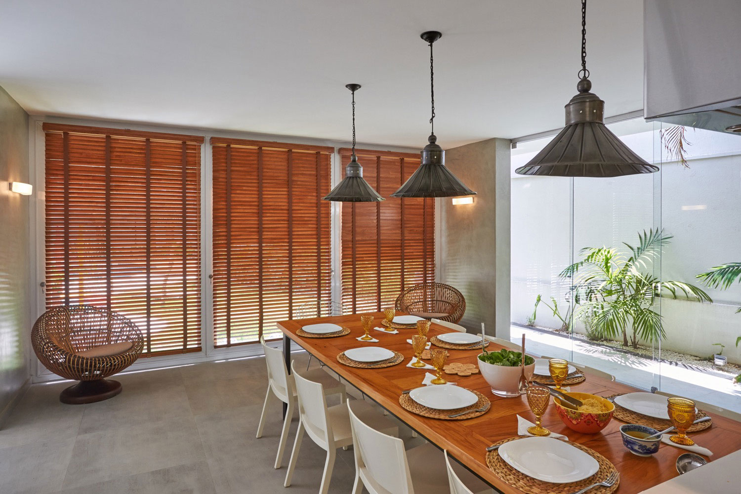 A Charming Contemporary Home with Plenty of Character in São Jose do Rio Preto, Brazil by Piloni Architecture (19)