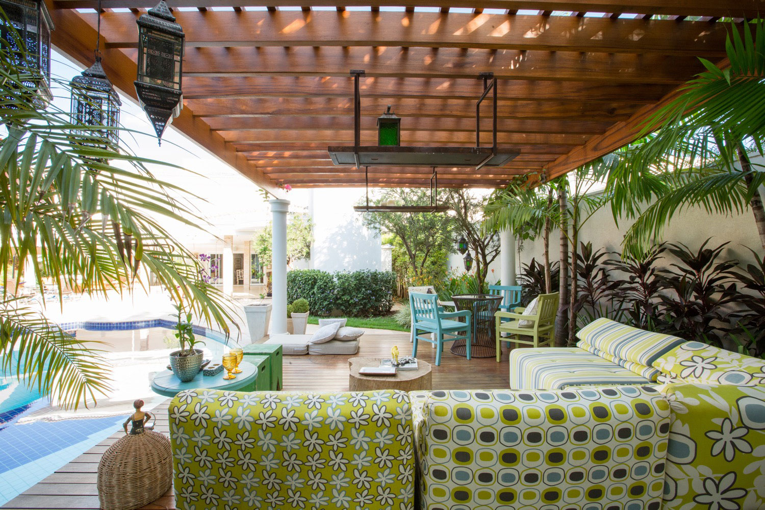 A Charming Contemporary Home with Plenty of Character in São Jose do Rio Preto, Brazil by Piloni Architecture (4)