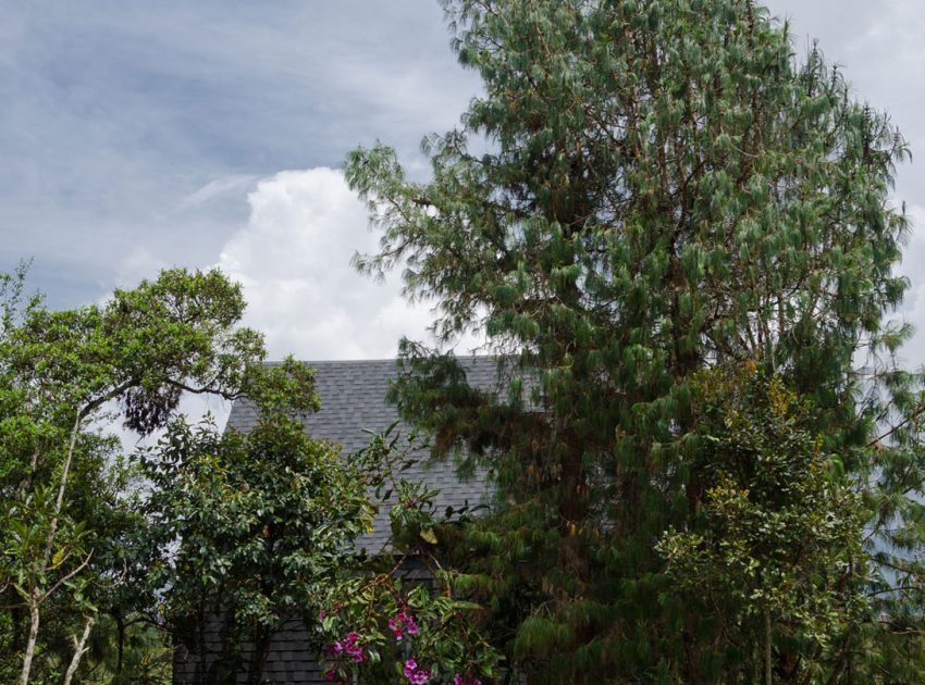 A Charming Mountain Home in the Valley of San Nicolas, Colombia by Catalina Patiño & Viviana Peña (6)