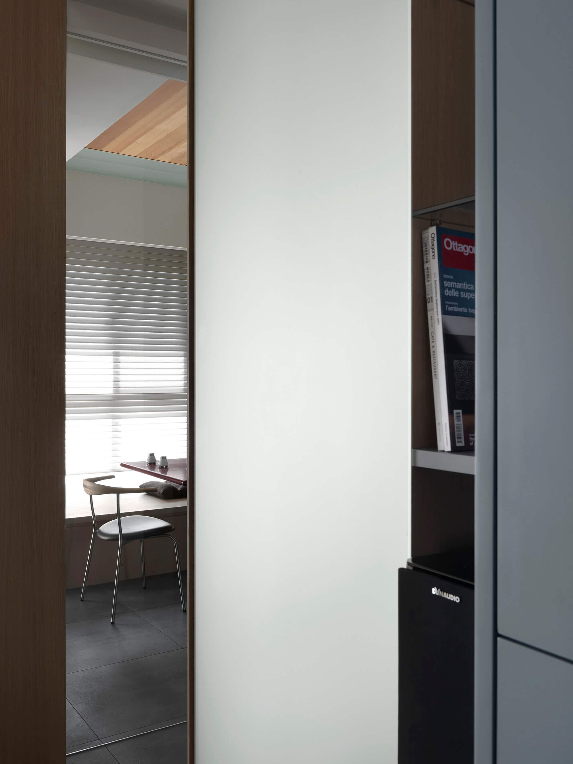 A Contemporary Apartment Plays with Light and Shadow in Taipei by C.H. Interior (14)