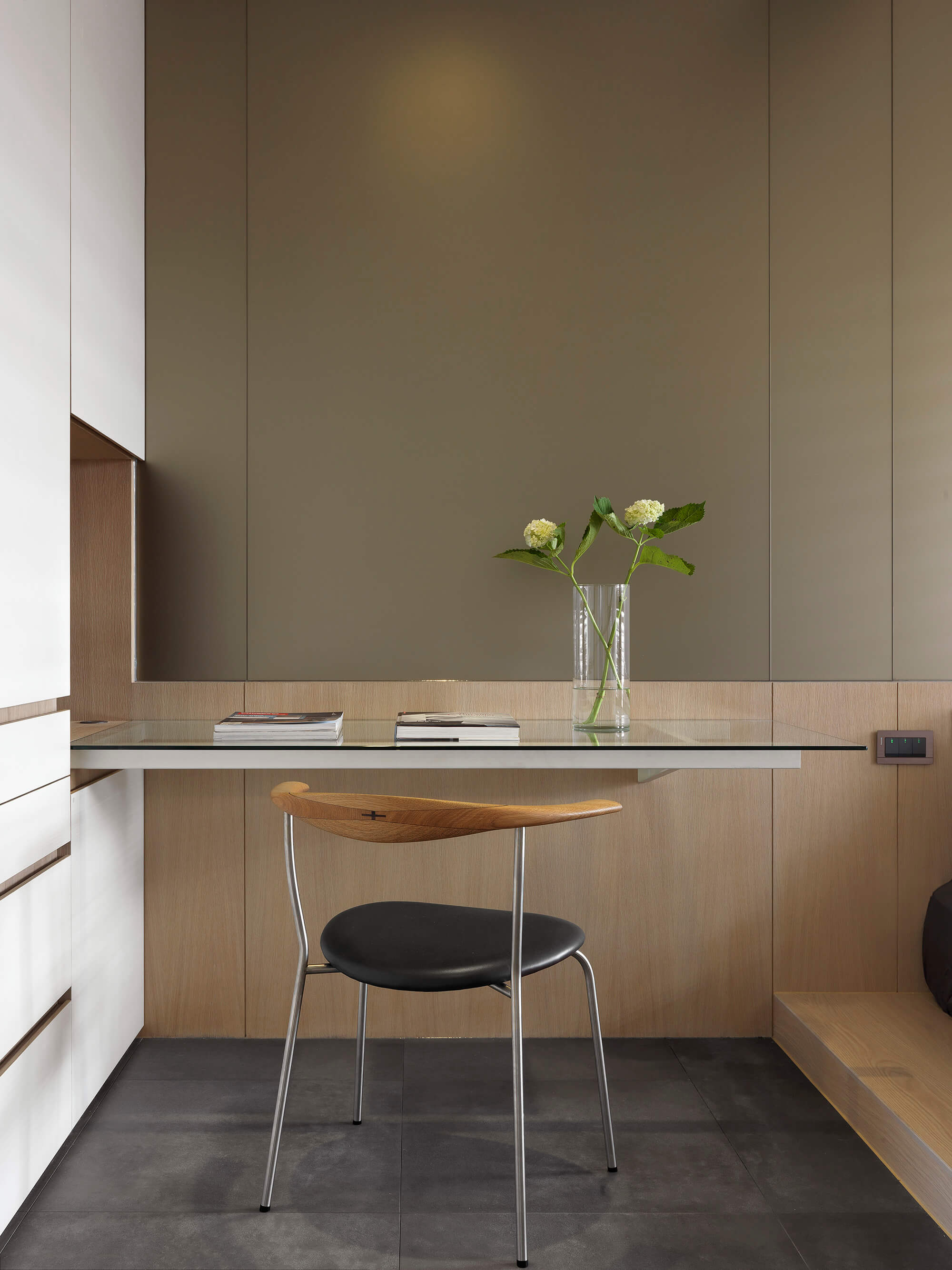 A Contemporary Apartment Plays with Light and Shadow in Taipei by C.H. Interior (21)