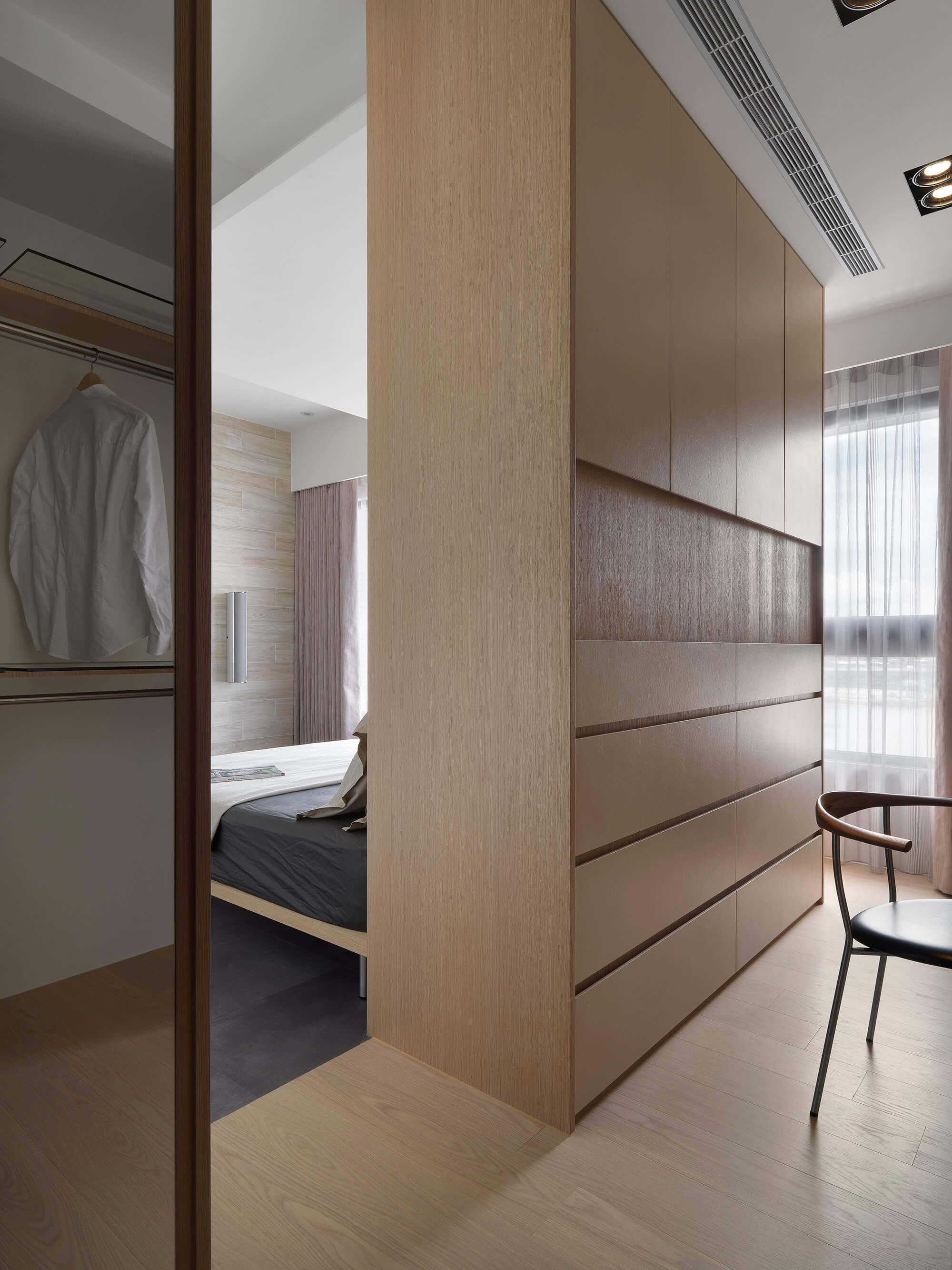 A Contemporary Apartment Plays with Light and Shadow in Taipei by C.H. Interior (23)